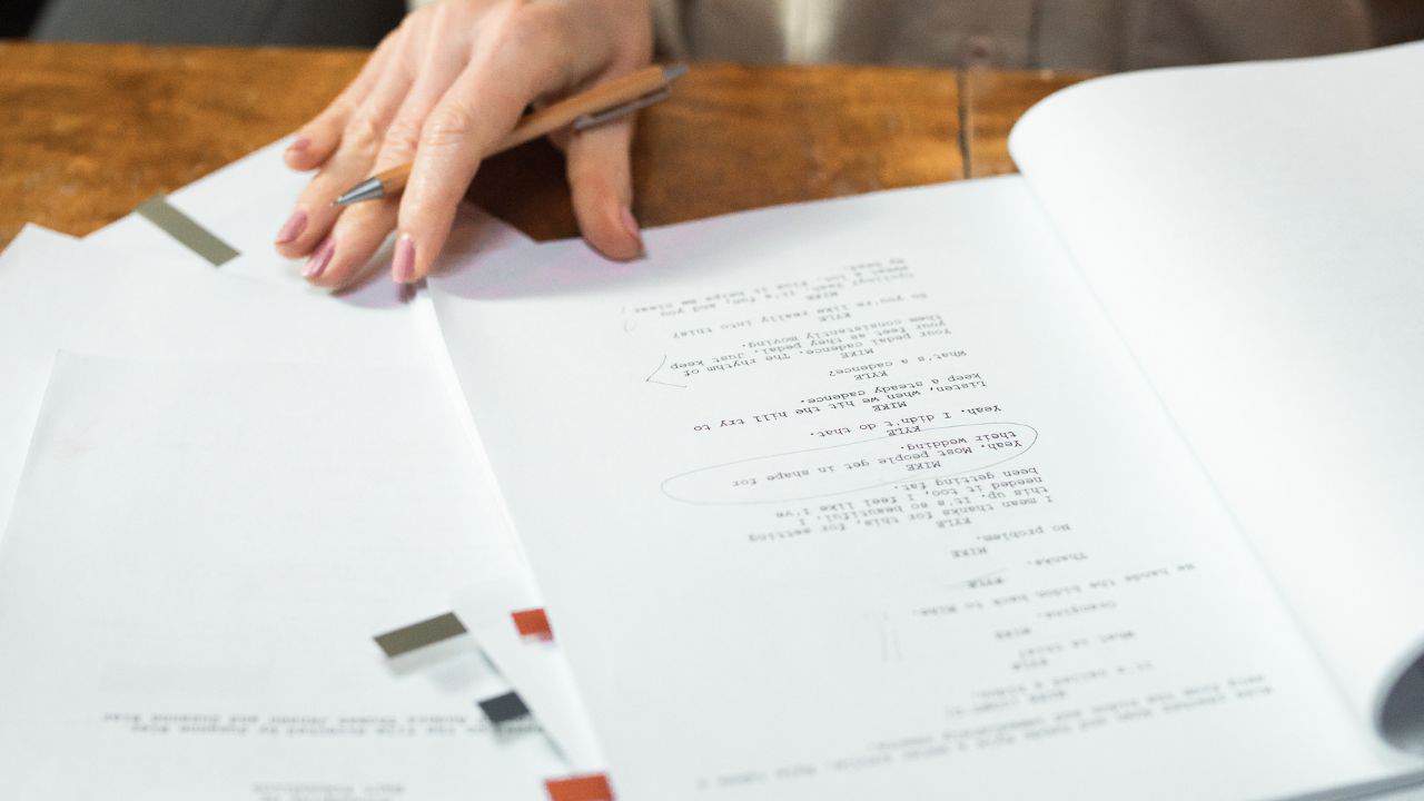 Jenis-jenis Editing Naskah Buku yang Wajib Diketahui Penulis Pemula