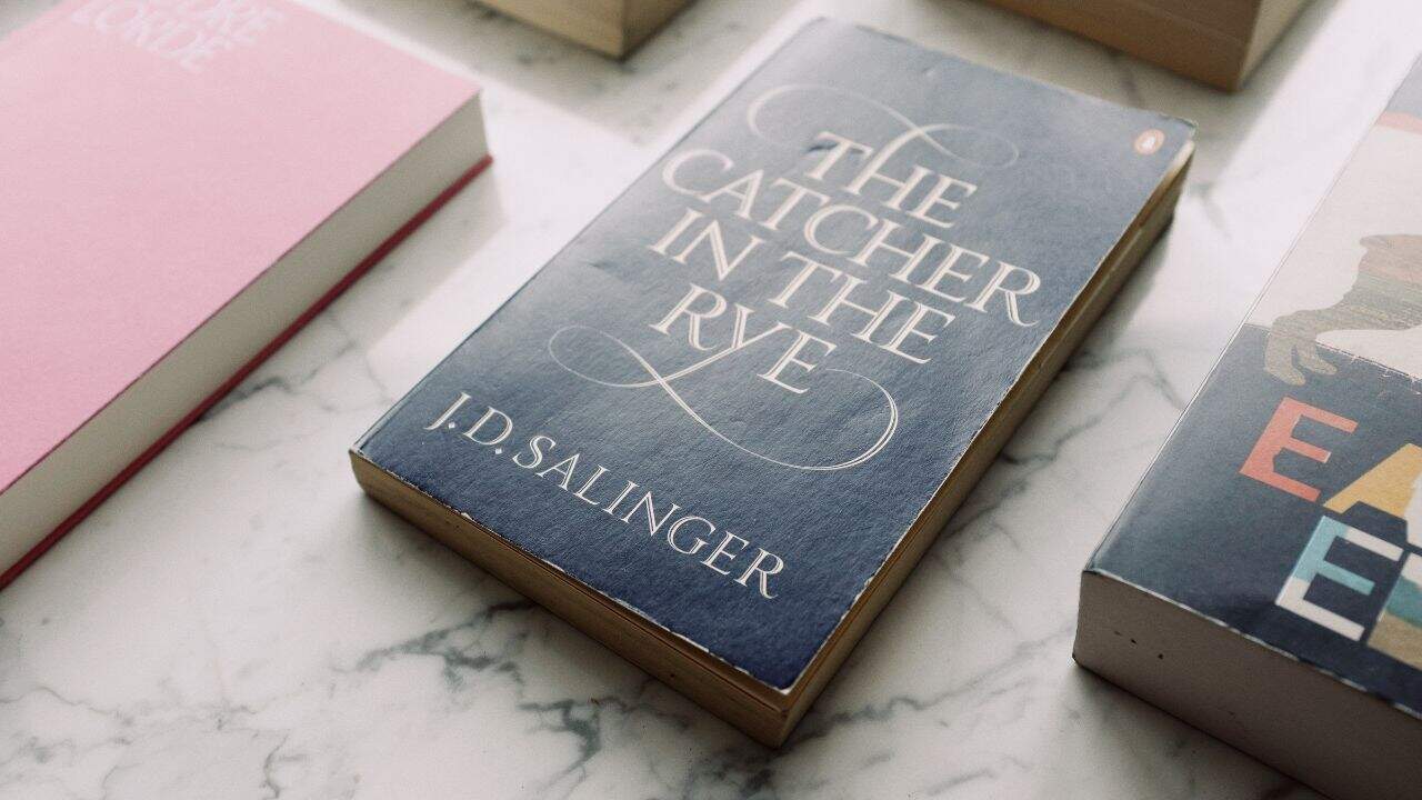 Kriteria Cover Buku yang Baik dan Terlihat Profesional, Penulis Pemula Wajib Tahu!