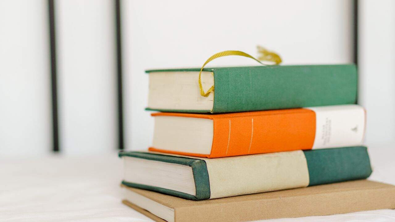 Percetakan Buku dan Novel Termurah, Profesional dan Proses Cepat Cocok untuk Penulis, Dosen dan Instansi Pendidikan