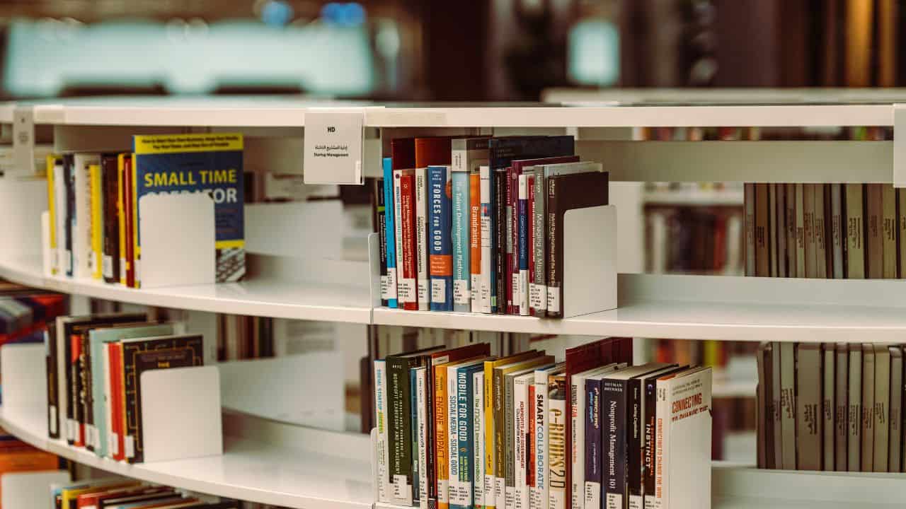8 Strategi Memasarkan Buku untuk Dosen agar Penjualan Meningkat
