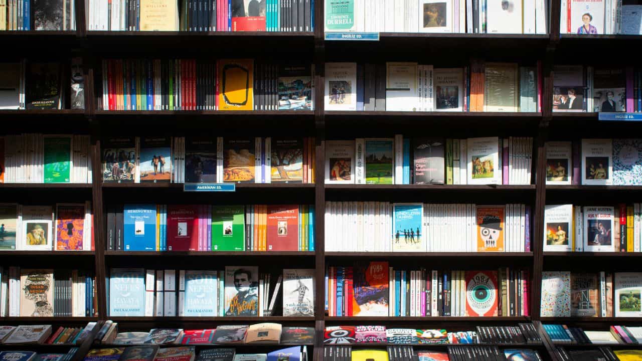 9 Ciri Penerbit Buku Berkualitas, Profesional, dan Terpercaya