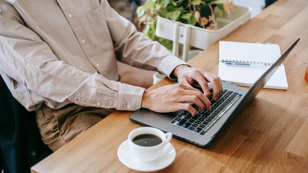 8 Tahapan Editorial dalam Penerbitan Buku