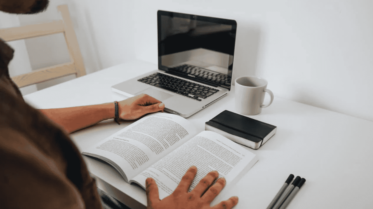9 Kendala Dosen dalam Menulis Buku Ajar beserta Cara Mengatasinya