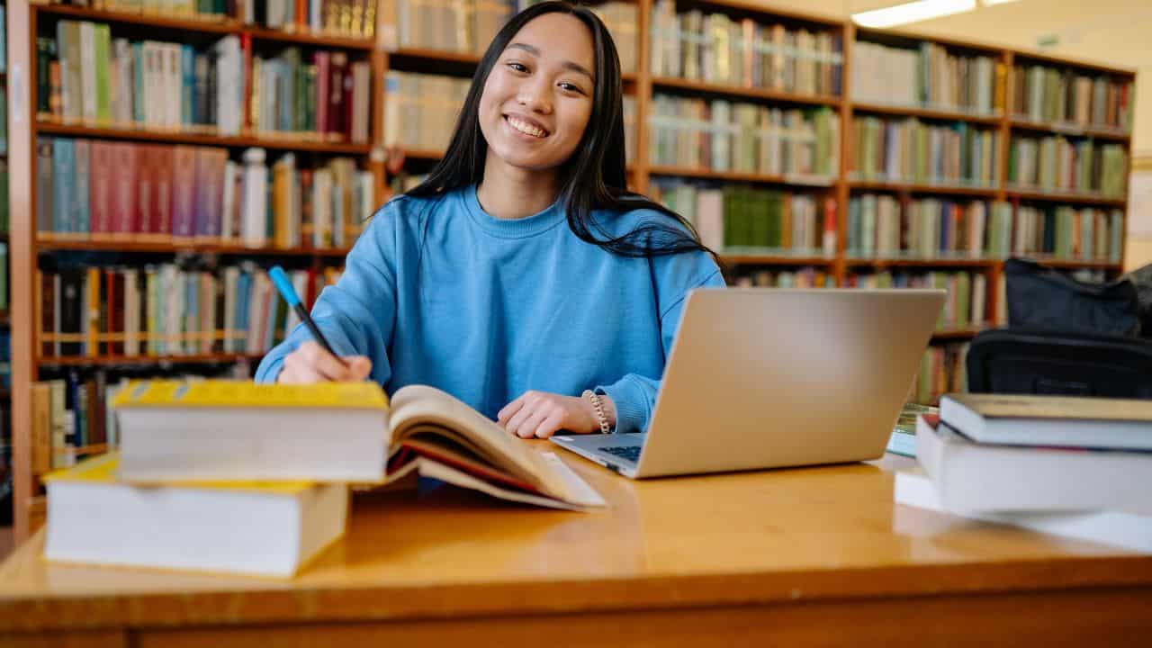 Tips Mempromosikan Buku Akademik yang Efektif (Monograf, Referensi maupun Buku Ajar) kepada Mahasiswa dan Lingkungan Akademik