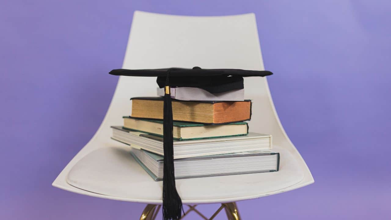 Tips Mengubah Skripsi Menjadi Buku Ber-ISBN untuk Fresh Graduate